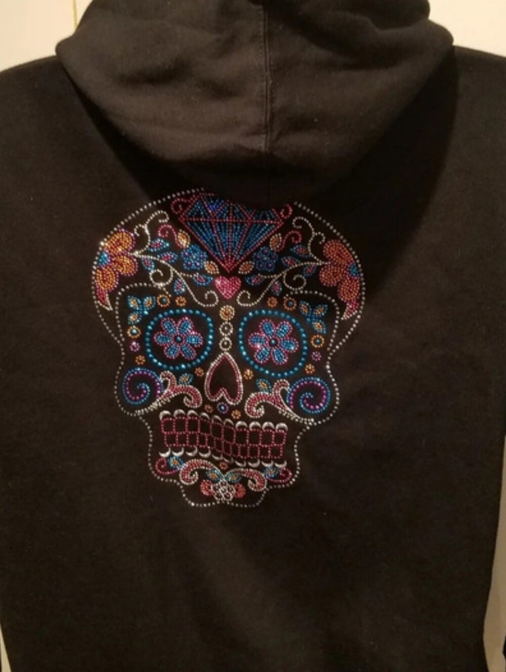 Isaac's Designs Sports Rinstone skull women's sweatshirt hoodie Size M